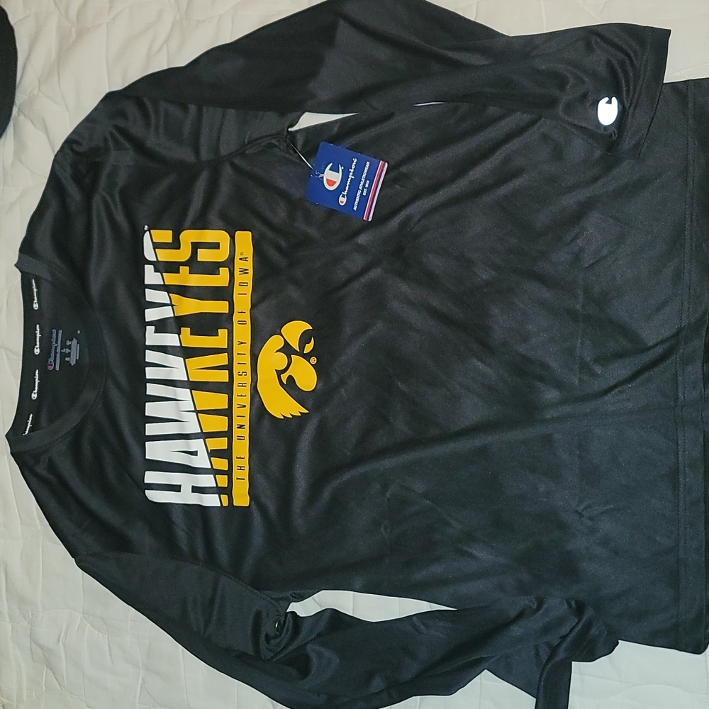 Iowa Hawkeyes Champion long sleeved shirt